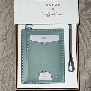 Andar “The Denner” Cove Key & Card Holder